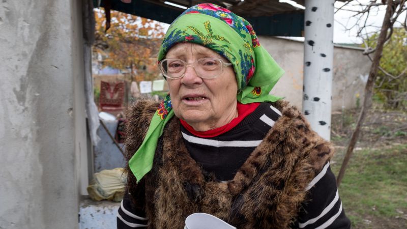 A couple is trying to fix the problem of Ukrainian women wearing uniforms that don’t fit.