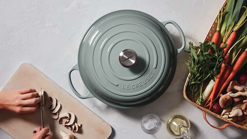 Black Friday deals 2017: holiday decor and furniture.