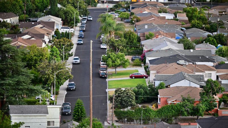 Unemployment could make a house price slump worse.