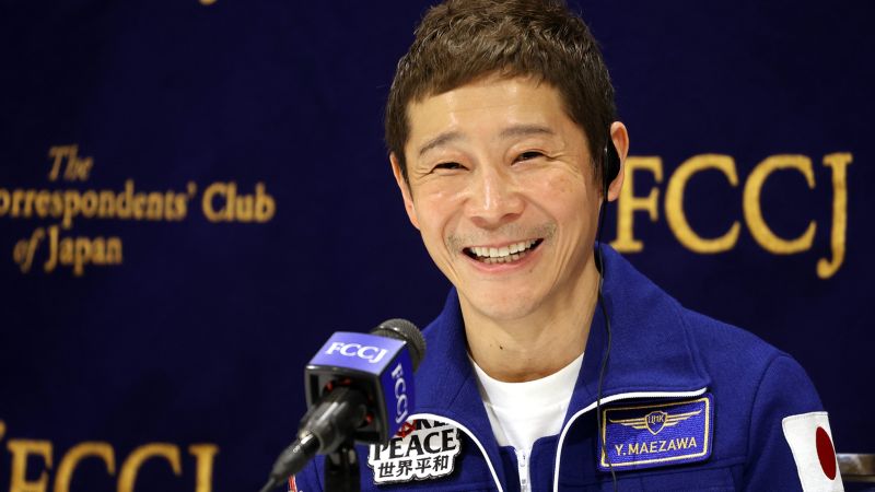 8 more crew members are going to be on the moon mission.