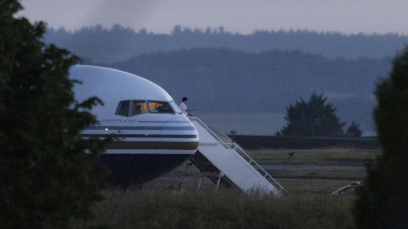The top court in the United Kingdom upheld a controversial plan to send migrants to Rwanda.