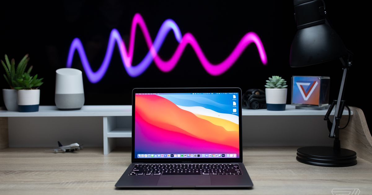 Buy a MacBook Air M2 at an all-time low price at Amazon.