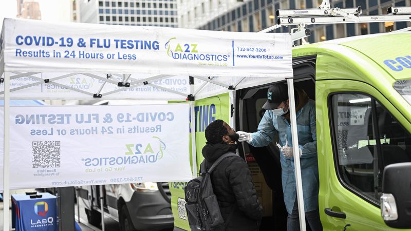 Public health experts warn that a new variant of coronaviruses could end up happening.