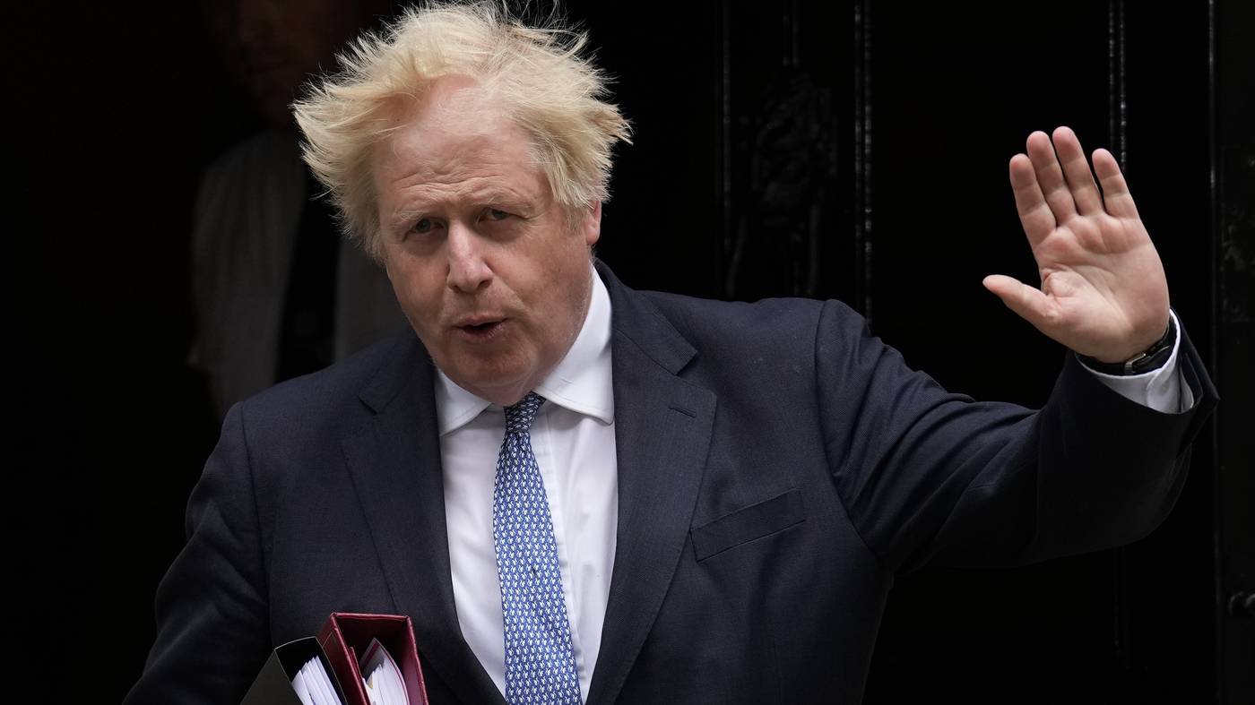 Boris Johnson said that Putin said it would take a minute to hit him.