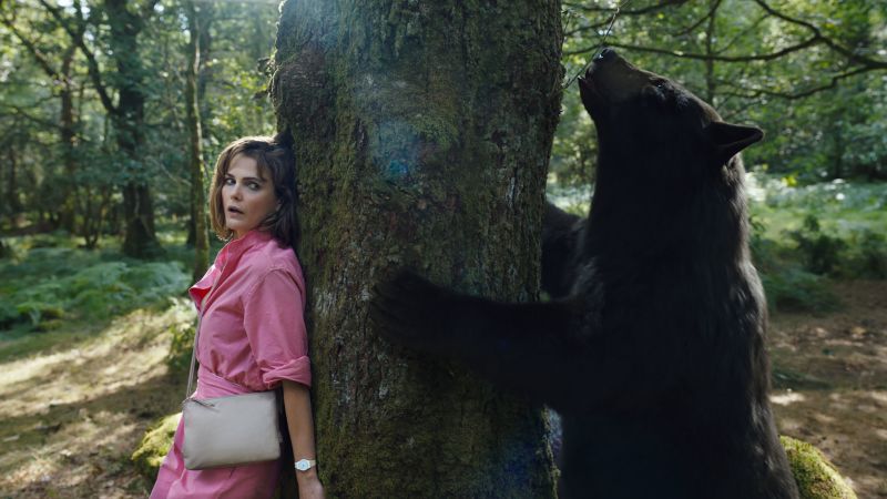 Elizabeth Banks directed a horror movie called “Cocaine Bear”