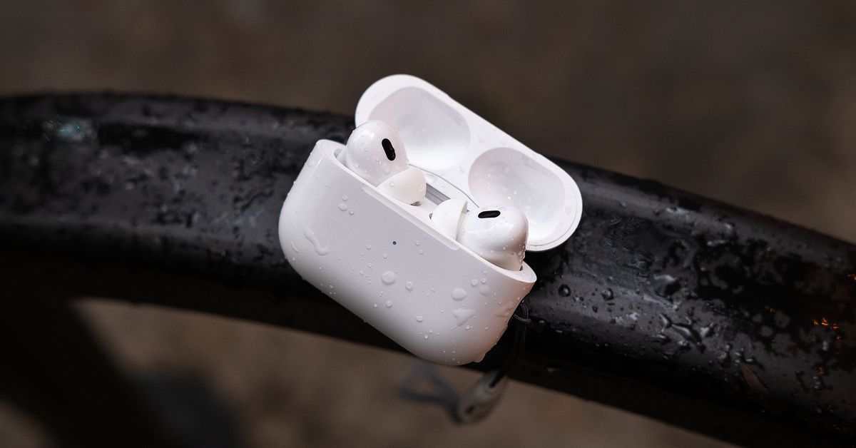 There are a lot of deals this weekend, including the entry level e-tailer and the AirPods Pro