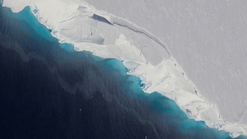 Scientists say the stage is set for collapse with Staircaselike ice and deep cracks under Thwaites
