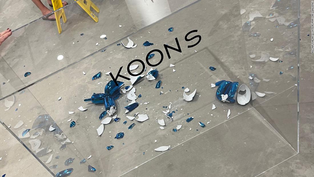 A sculpture by Jeff Koons was destroyed in Miami
