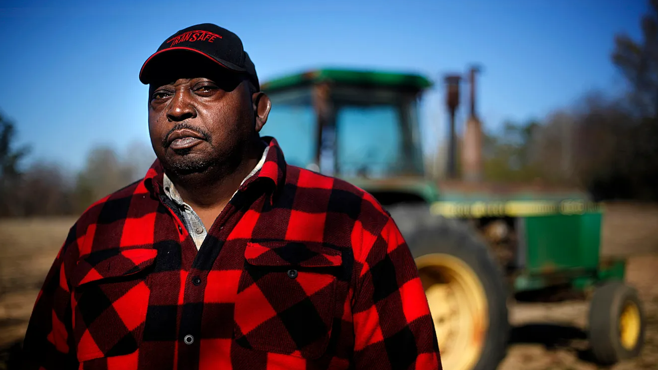 The process of giving money to farmers who were discriminated against is about to start