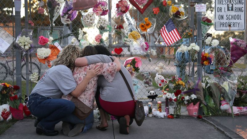 Students can look out for school shooting warning signs