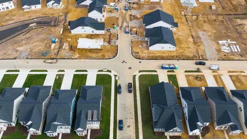 Mortgage rates start to go up more quickly than they did a year ago