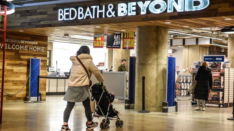 Bed Bath & Beyond stores are closing, but will be open for a while