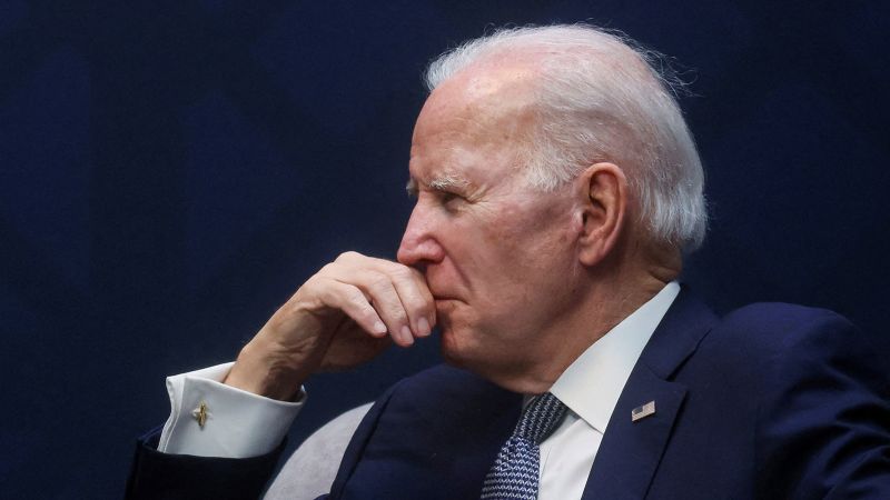 Biden vetoes the retirement investment resolution for the first time