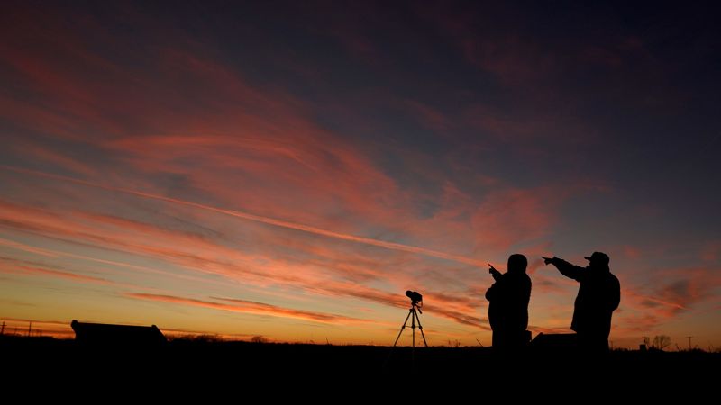 Venus and Jupiter are getting intimate at night