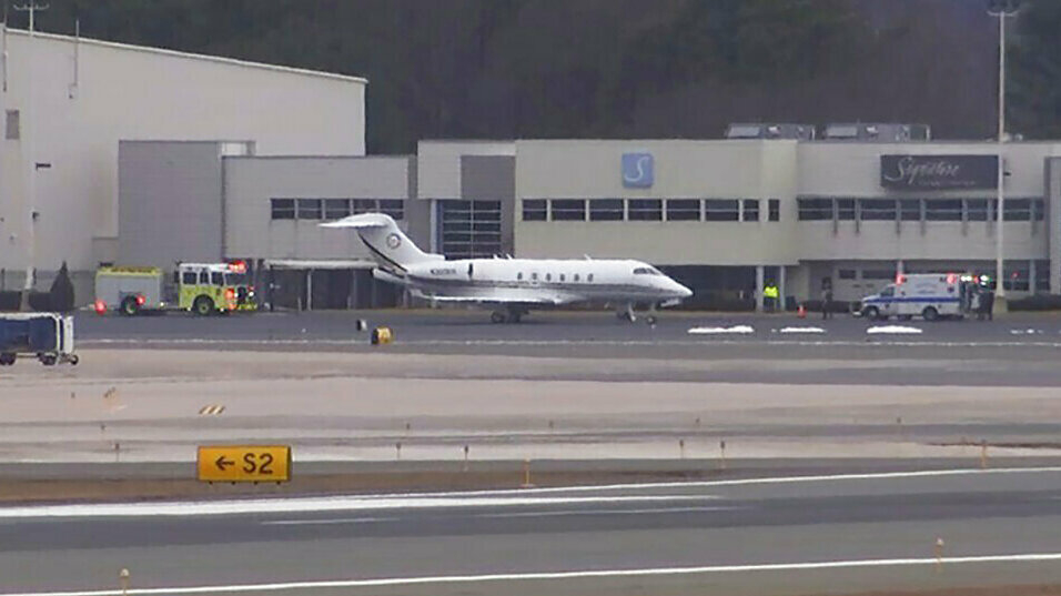 The people are seriously injured on the Hawaii flight