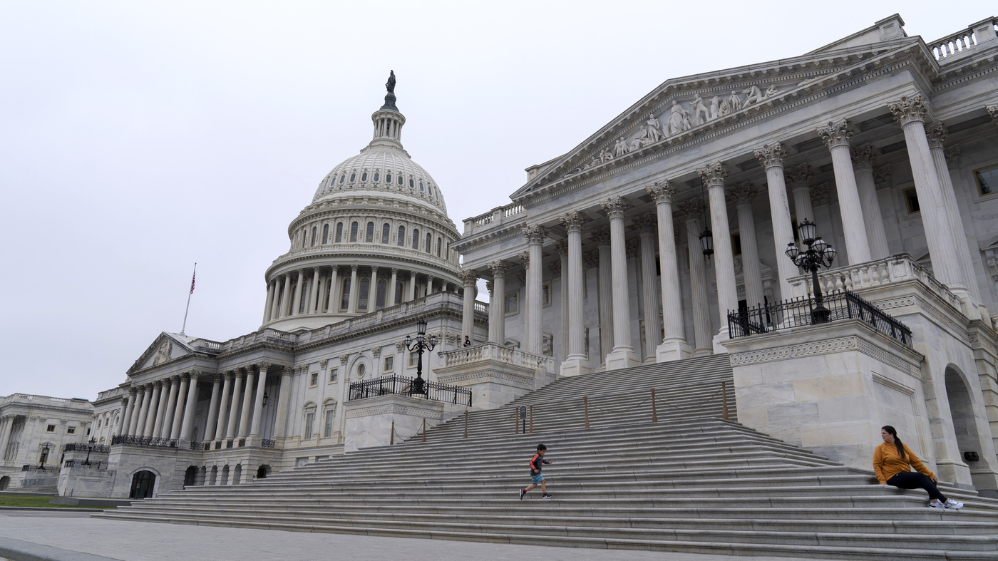Biden and McCarthy are preparing for the debt ceiling talks