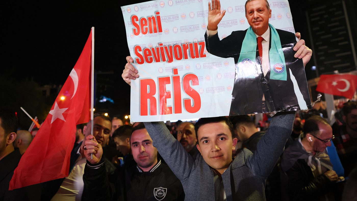 Turkey waits for the outcome of the elections