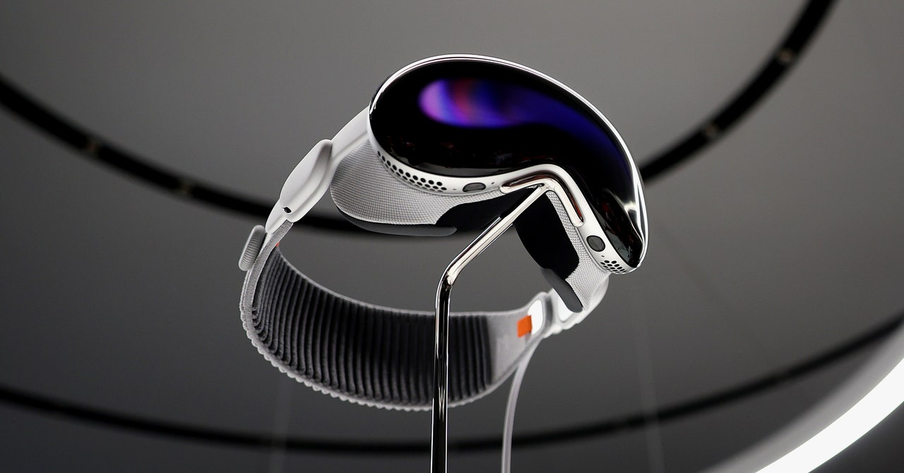 Apple Vision Pro first look: a mixed future
