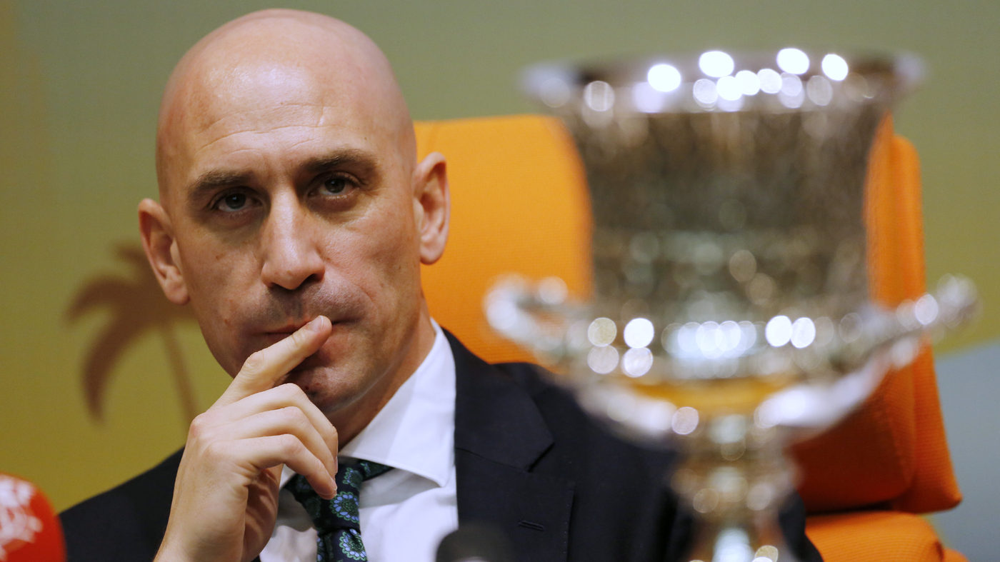 Women’s World Cup champ say they will not play for Spain until the soccer chief is removed