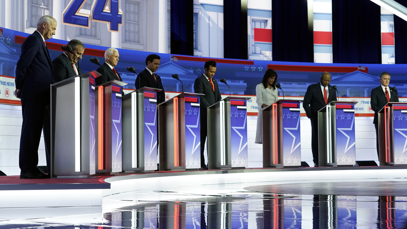 It’s the first ever GOP debate, and a mystery about the crash of the Russia plane