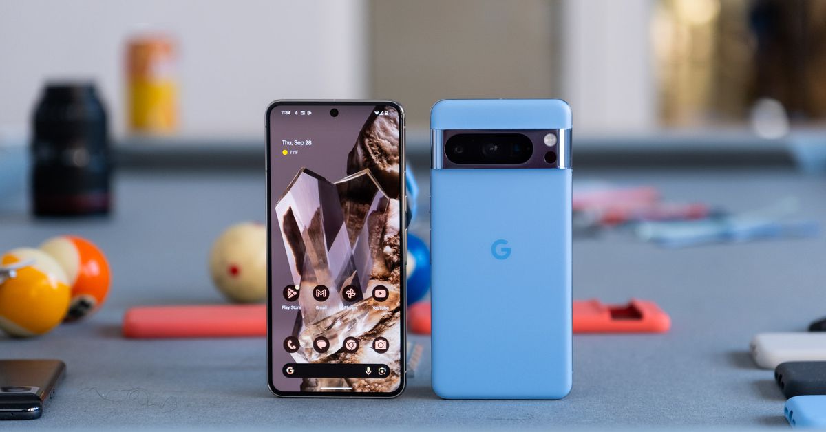 The new Pixel 8 is not as big as the previous one but it is smarter