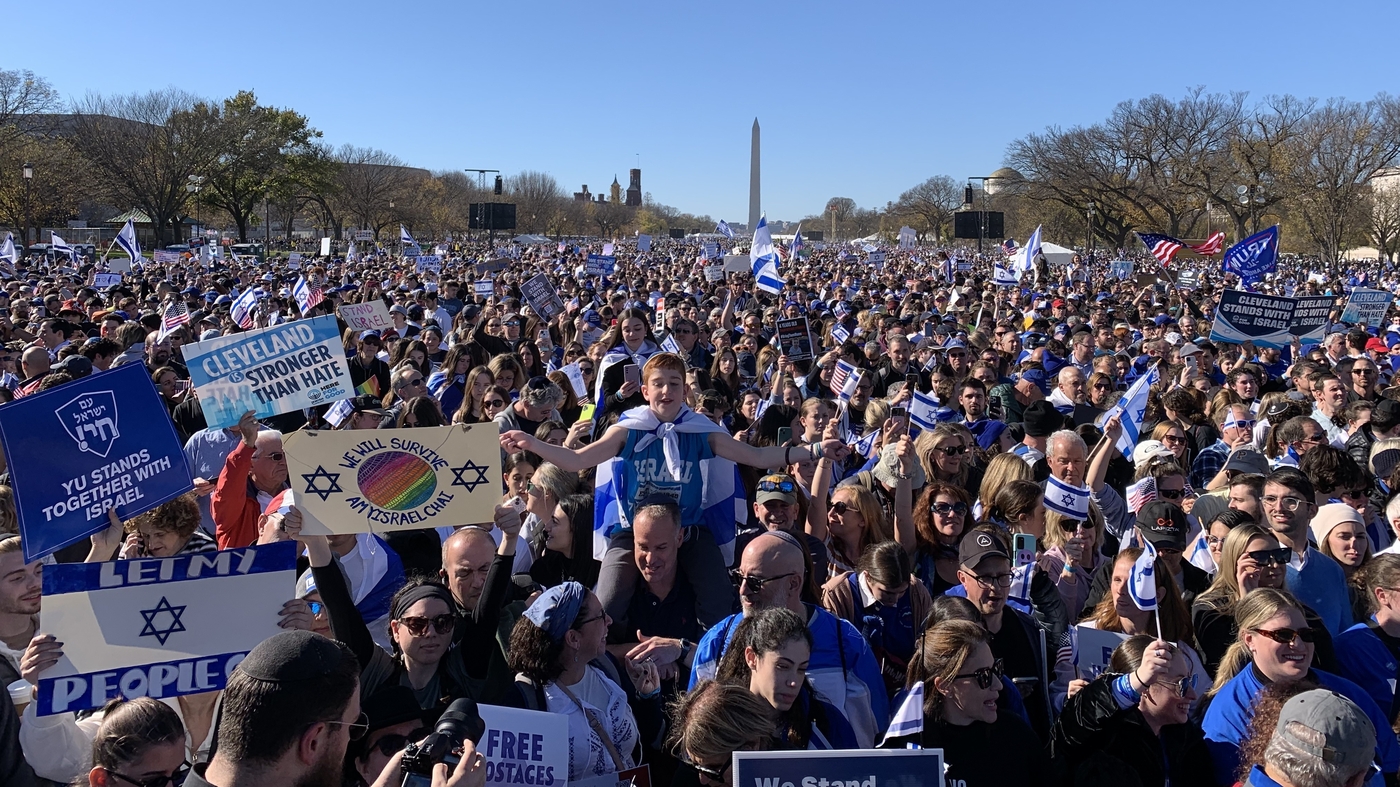 A new poll shows strong support for Biden among Jewish voters