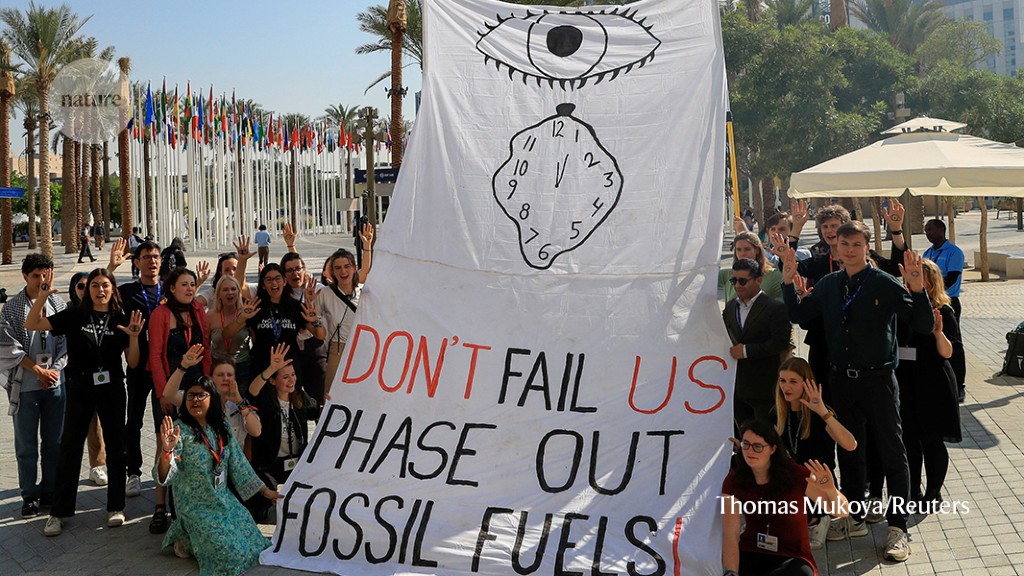 Nations at the Climate Summit agree to stop using fossil fuels