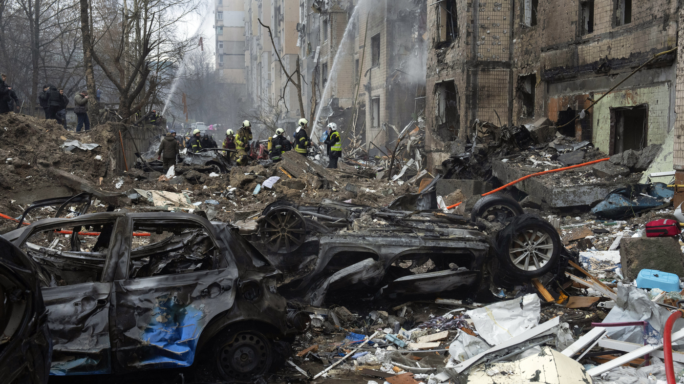 In large missile attack on Ukrainian cities, Russia struck residences in Kyiv