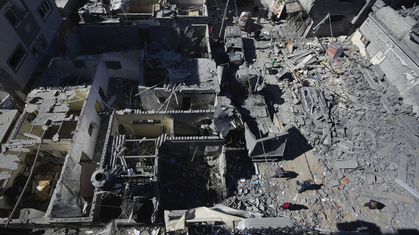 Scores of people died in a chaotic scene while trying to get aid in Gaza