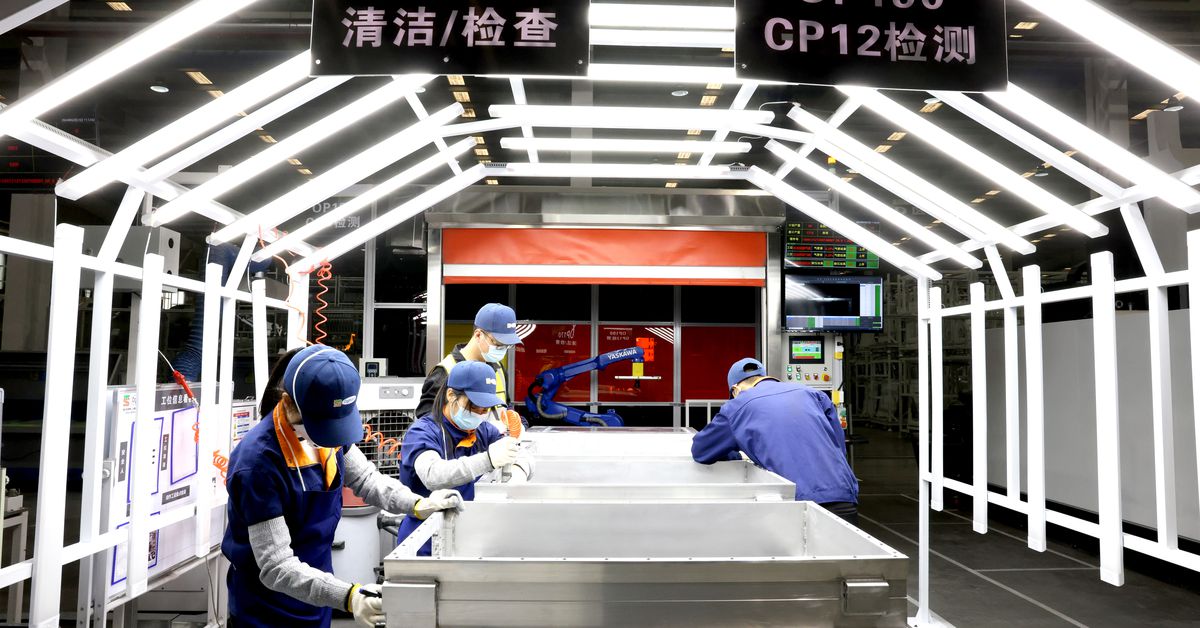 The US will impose tariffs on solar cells, batteries and computer chips from China