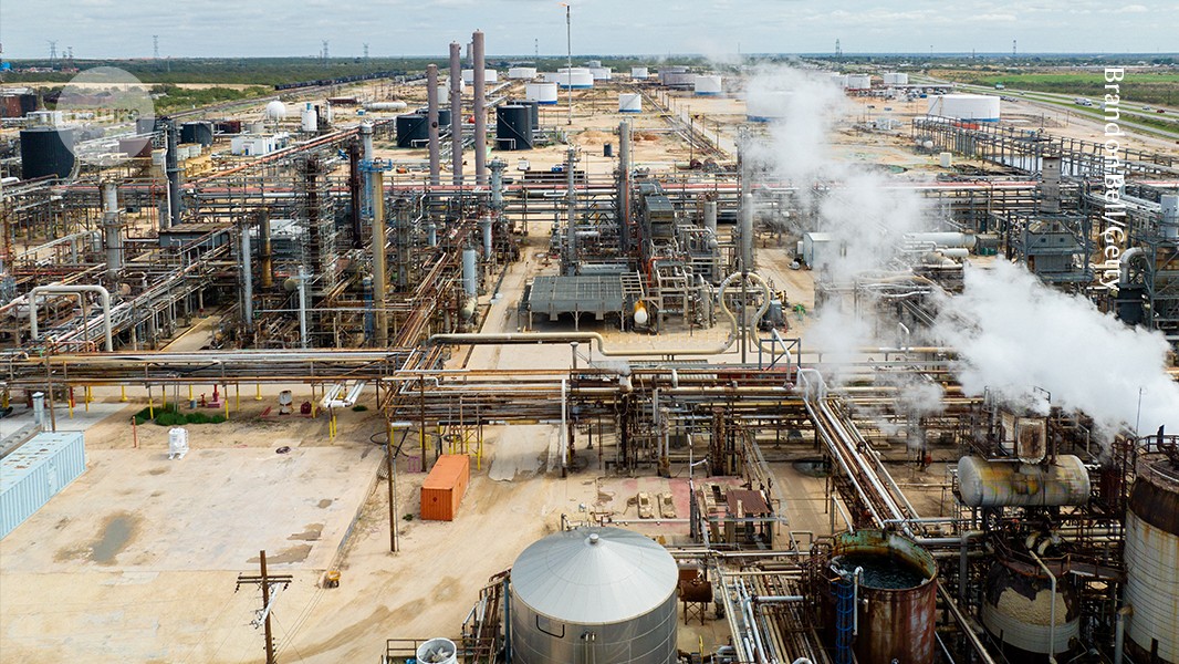 It would be great if oil refineries were reinvented for a net-zero future