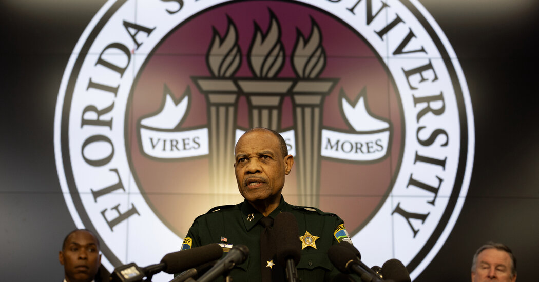 There are two dead and six injured in a shooting in Florida